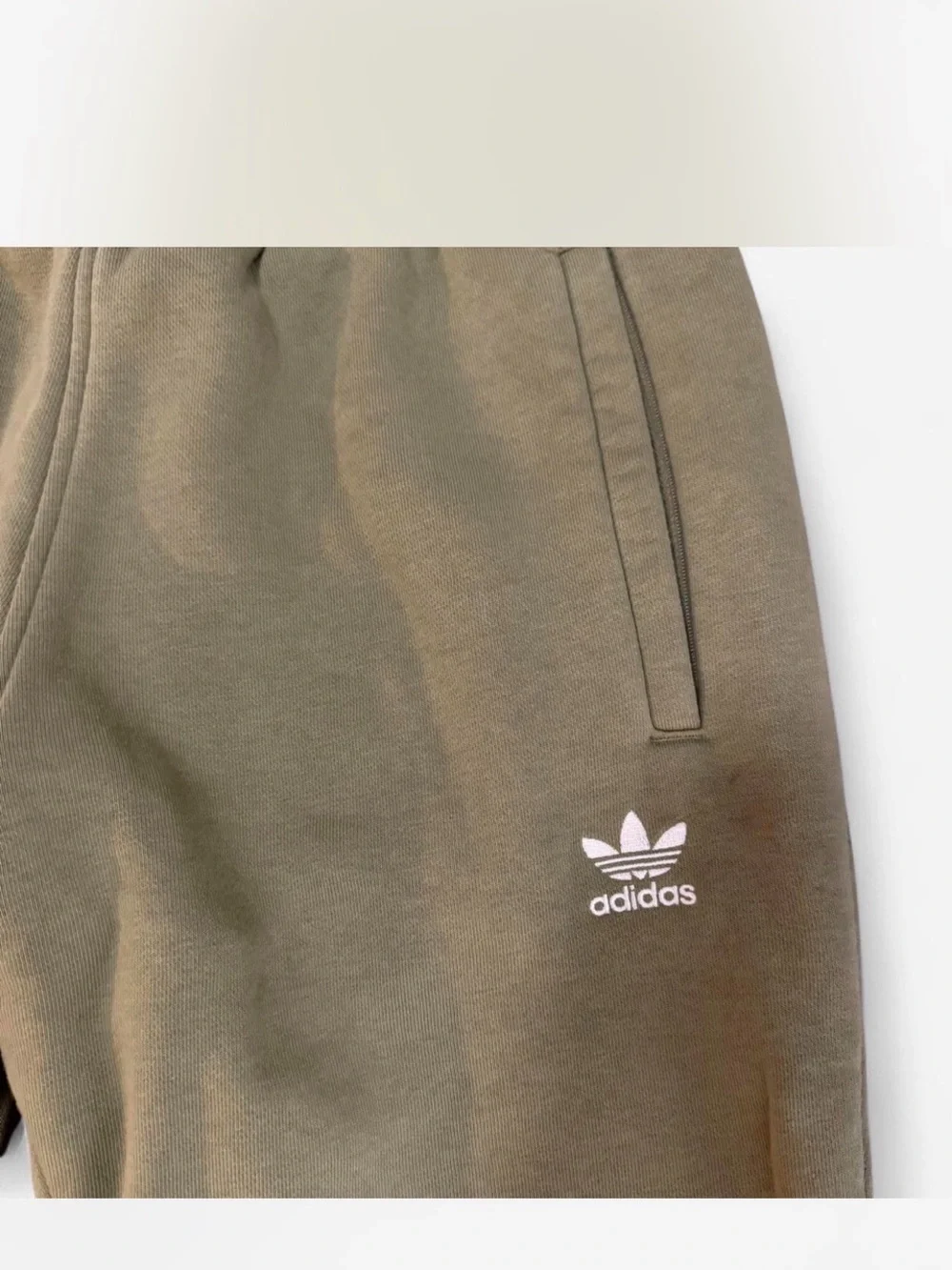 Adidas Men’s Olive Green Trefoil Sweatpants